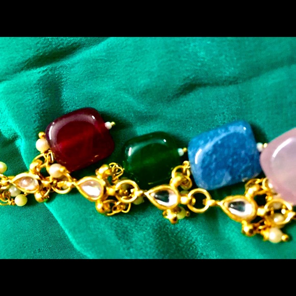 Brand New!Heritage Neckpiece With Rich Multicultured Stones , kundan & Pearls - Picture 3 of 3